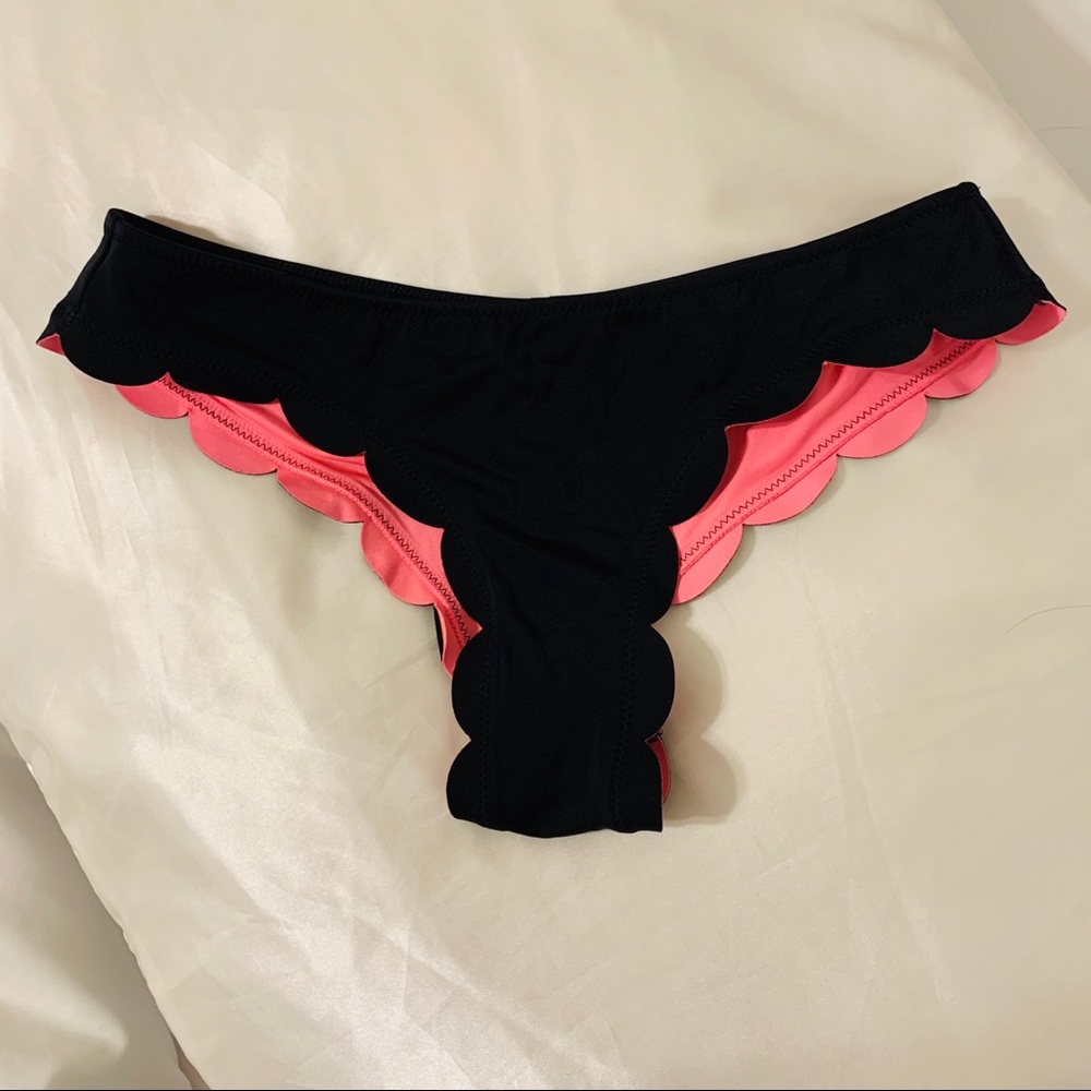 Black VS Scallop Bikini Bottom